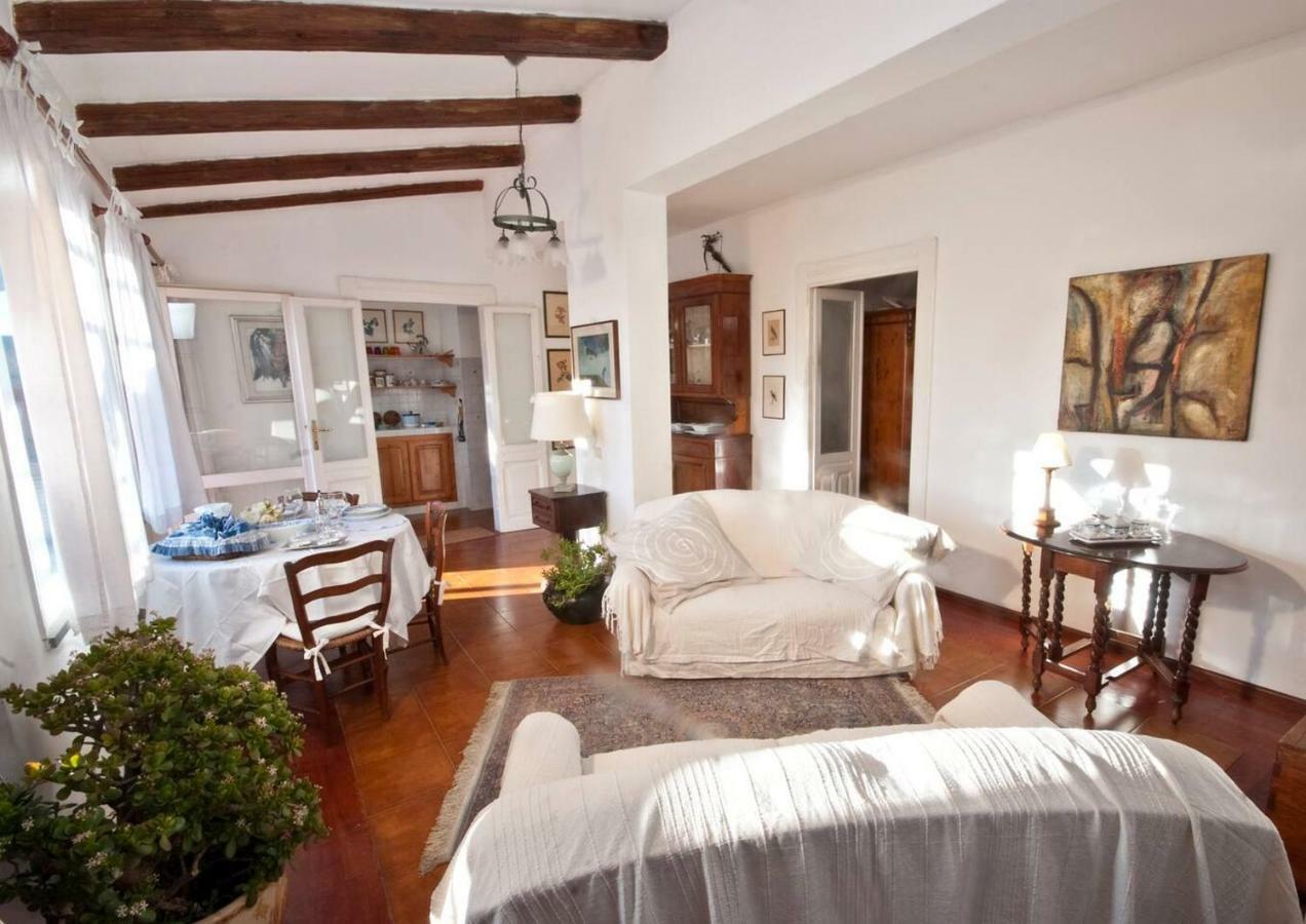 Attico In Centro Con Vista Della Torre - Cozy Penthouse Facing To The Tower Apartment Oristano Luaran gambar