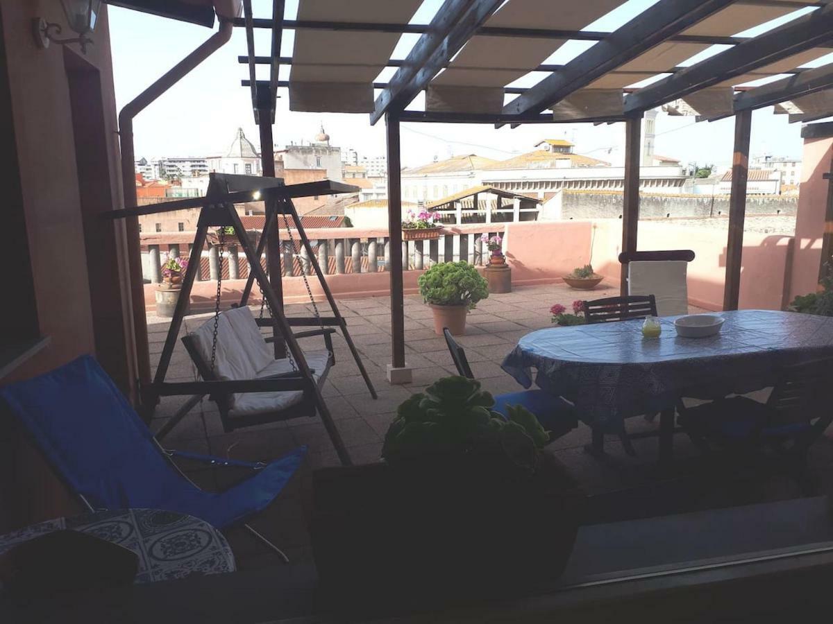 Attico In Centro Con Vista Della Torre - Cozy Penthouse Facing To The Tower Apartment Oristano Luaran gambar